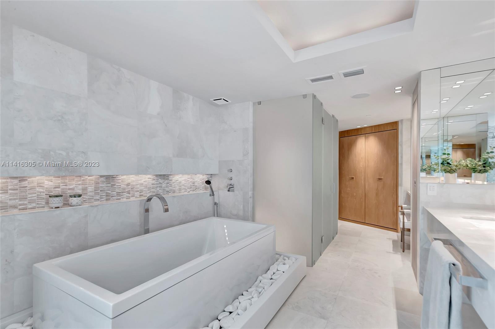 BRISTOL TOWER CONDO - Residential