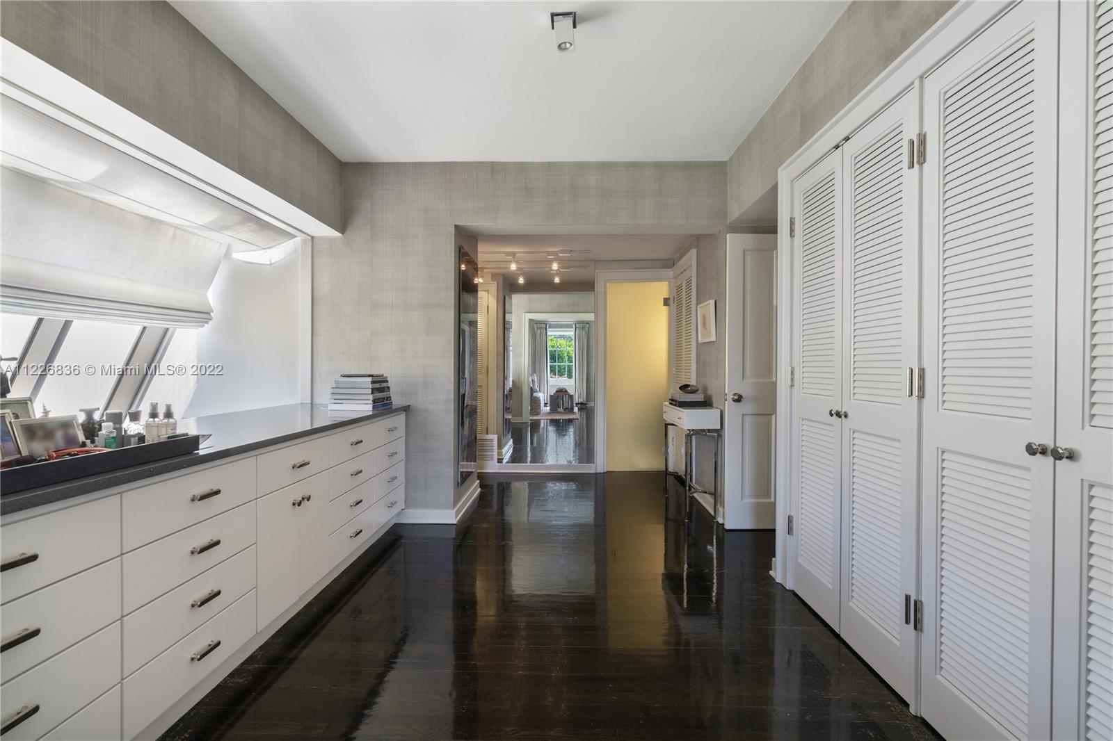 CORAL GABLES RIVIERA SEC - Residential