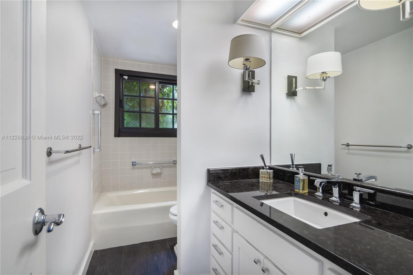 CORAL GABLES RIVIERA SEC - Residential