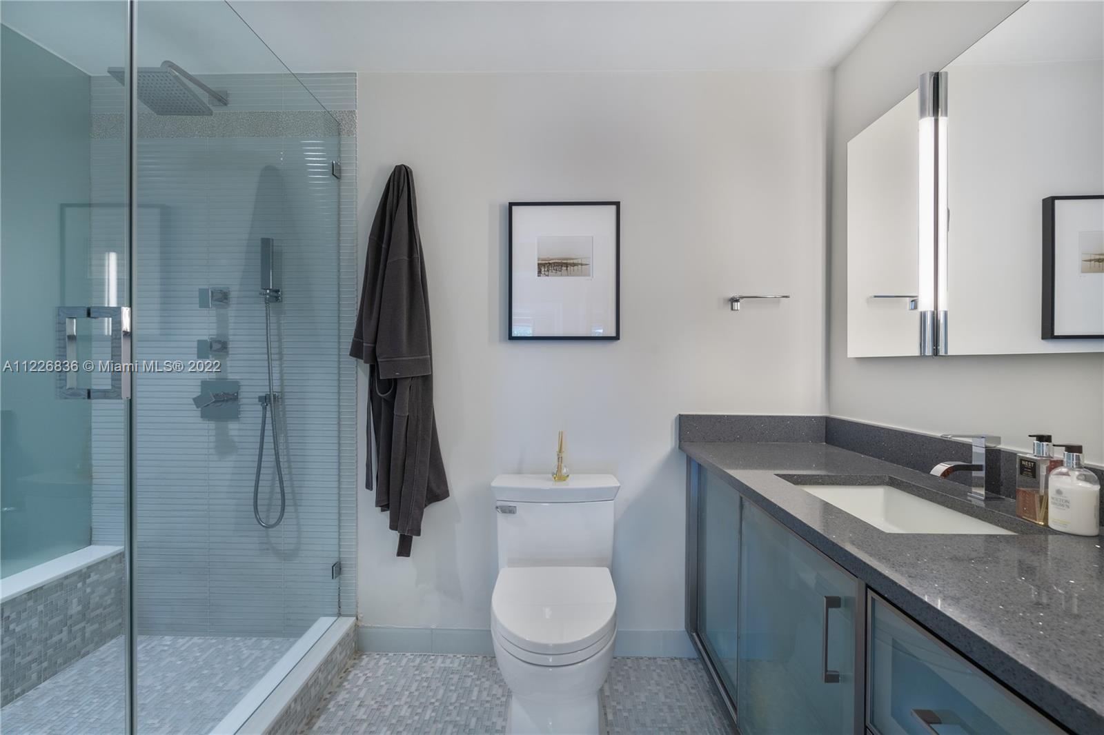 CORAL GABLES RIVIERA SEC - Residential