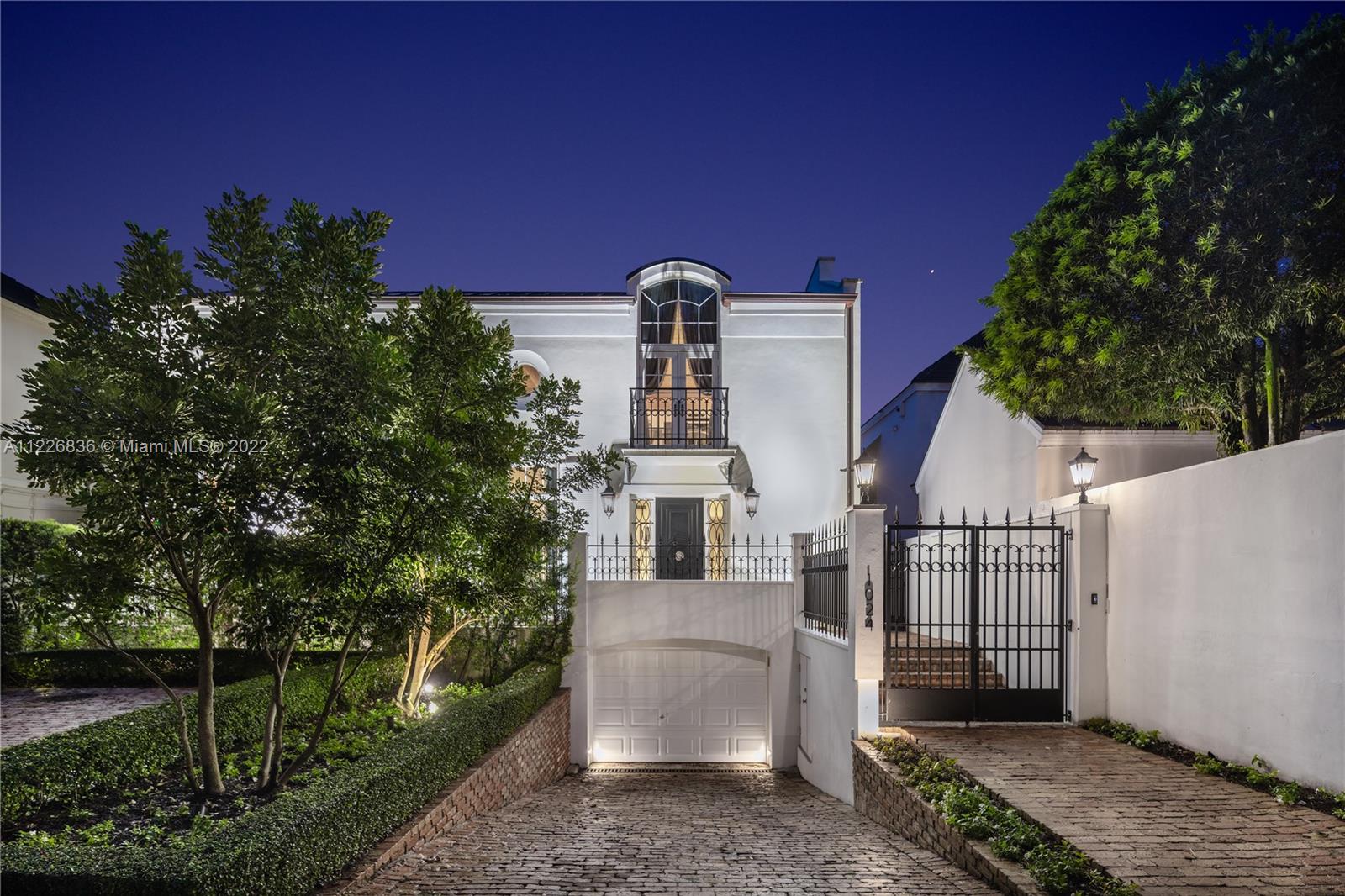 CORAL GABLES RIVIERA SEC - Residential
