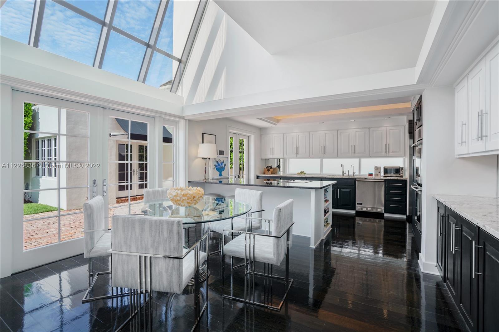 CORAL GABLES RIVIERA SEC - Residential
