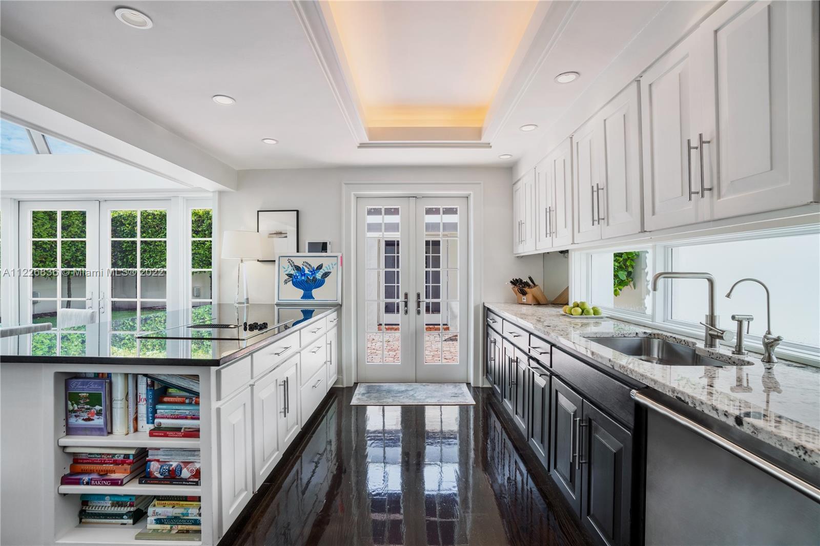 CORAL GABLES RIVIERA SEC - Residential