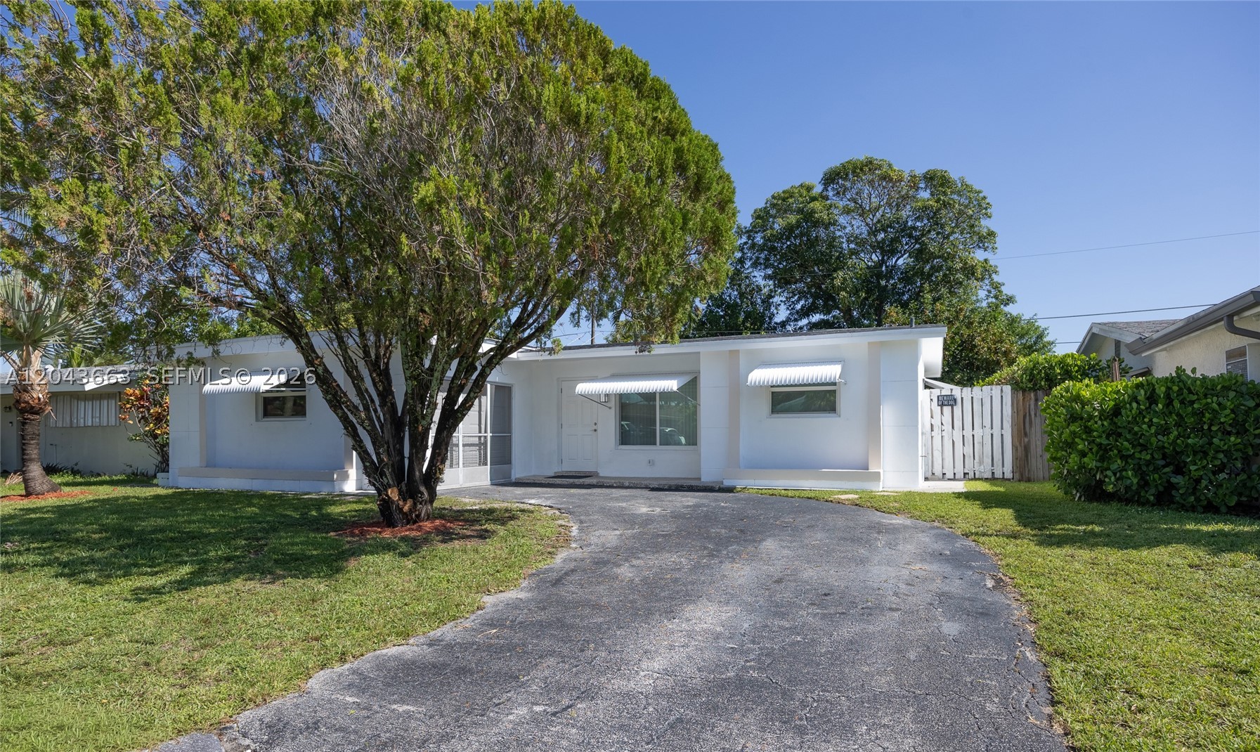 SUNRISE GOLF VILLAGE SEC - Residential