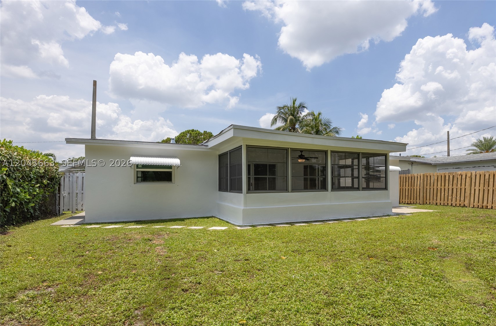 SUNRISE GOLF VILLAGE SEC - Residential