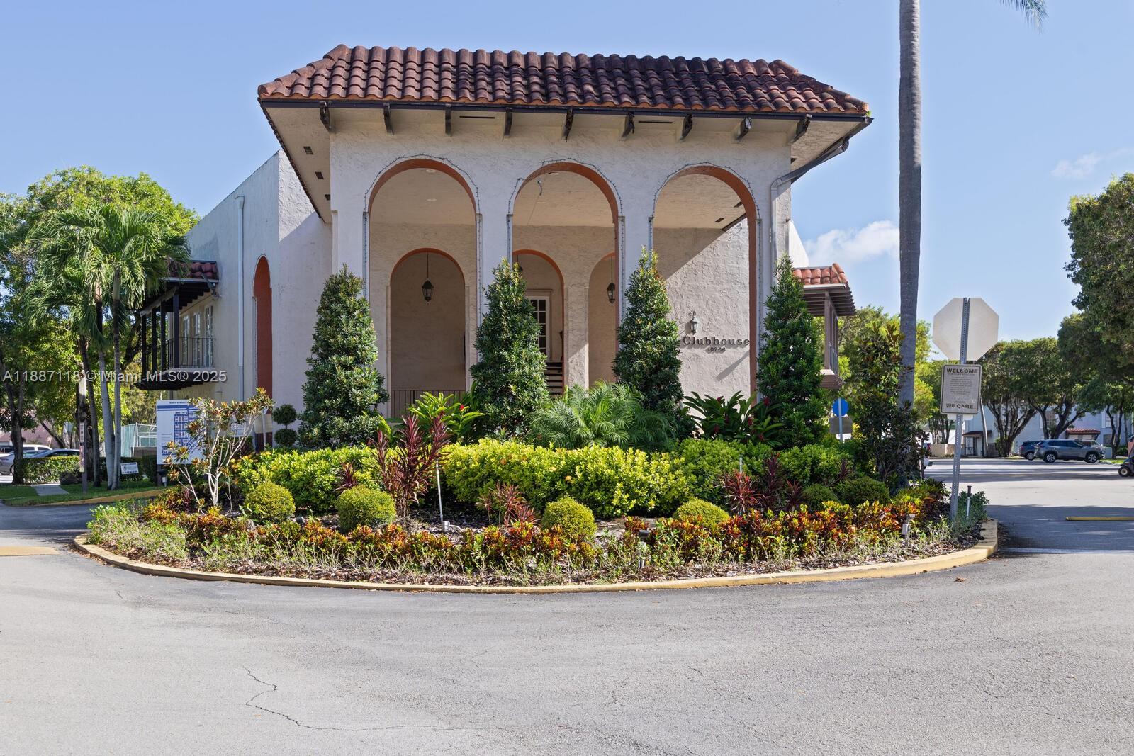 SPANISH TRACE CONDO - Residential
