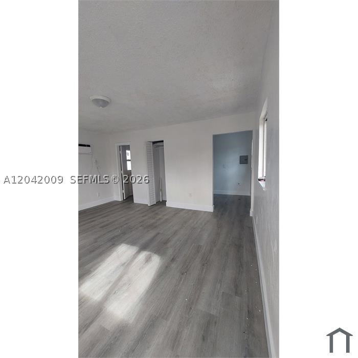HIALEAH HEIGHTS - Residential Income