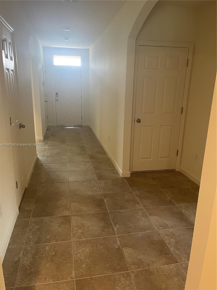 PORT ST LUCIE SECTION 11 - Residential Lease