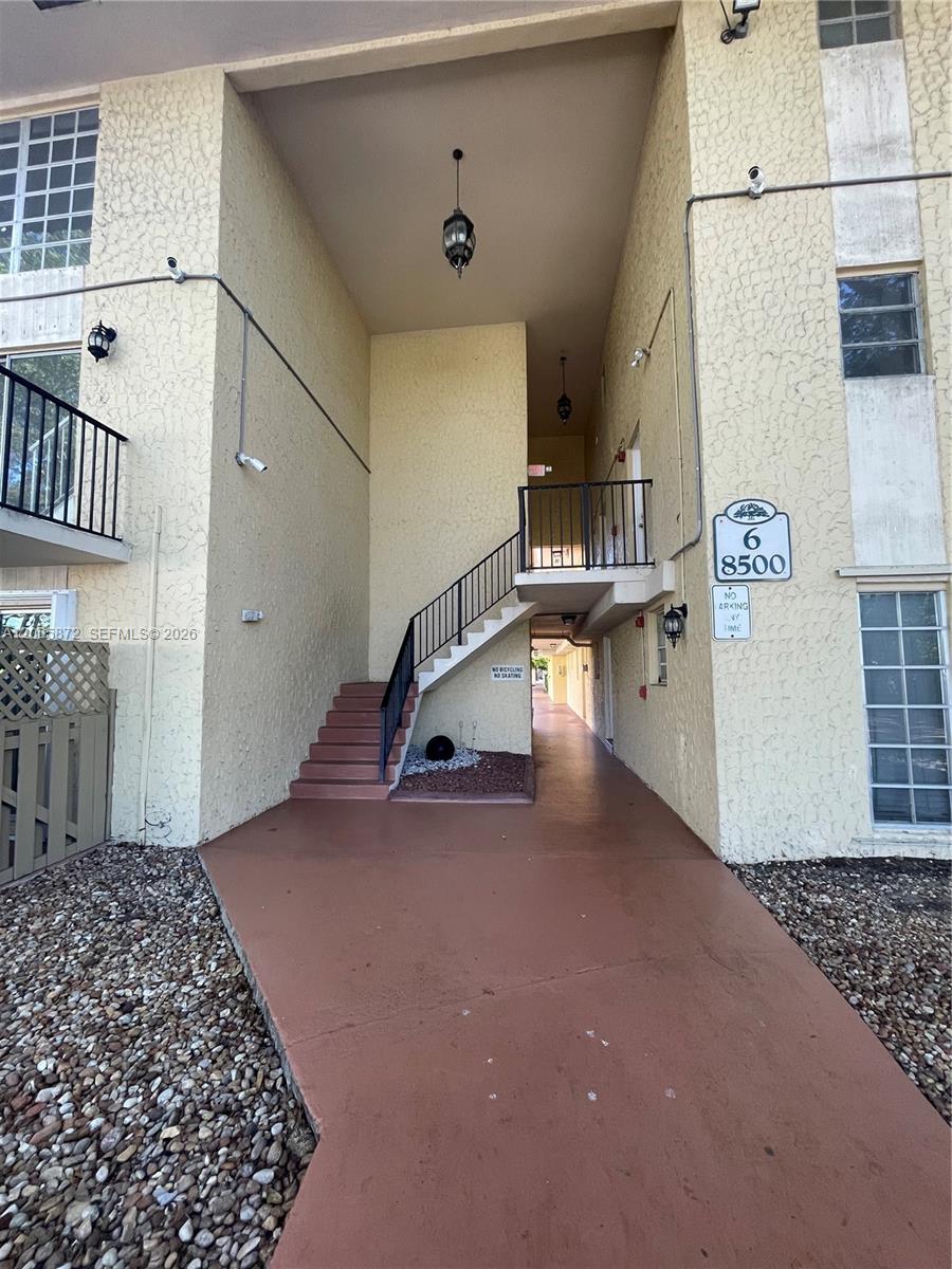 COURTYARDS AT KENDALL CON - Residential