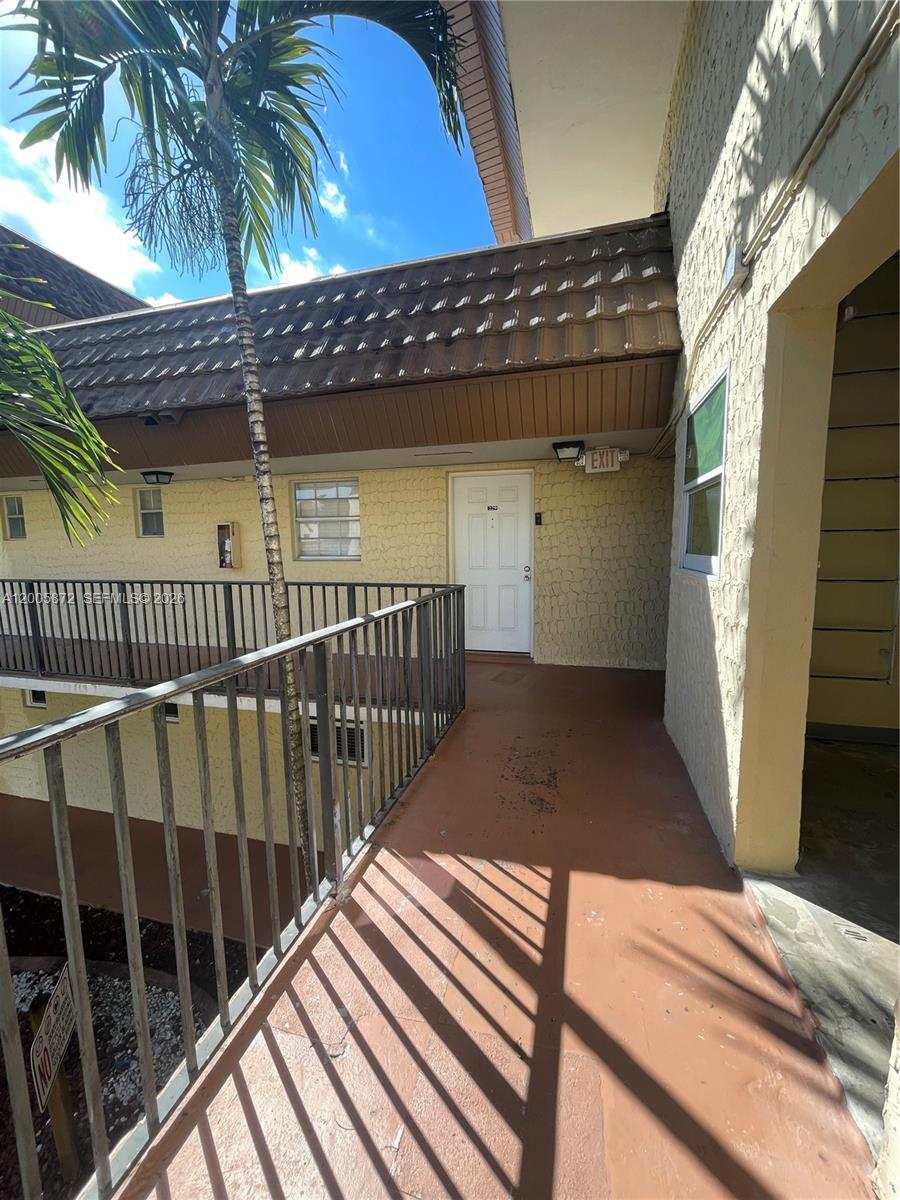 COURTYARDS AT KENDALL CON - Residential