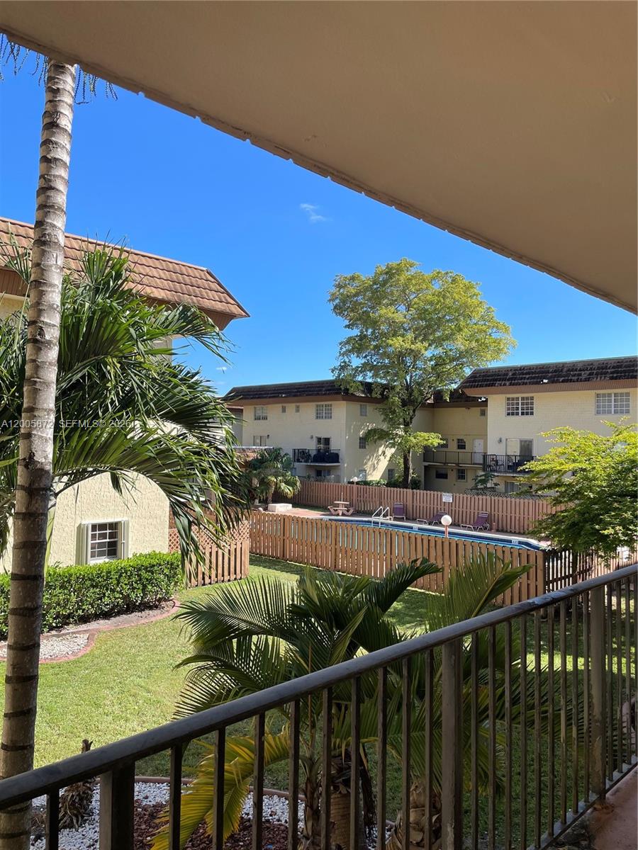 COURTYARDS AT KENDALL CON - Residential