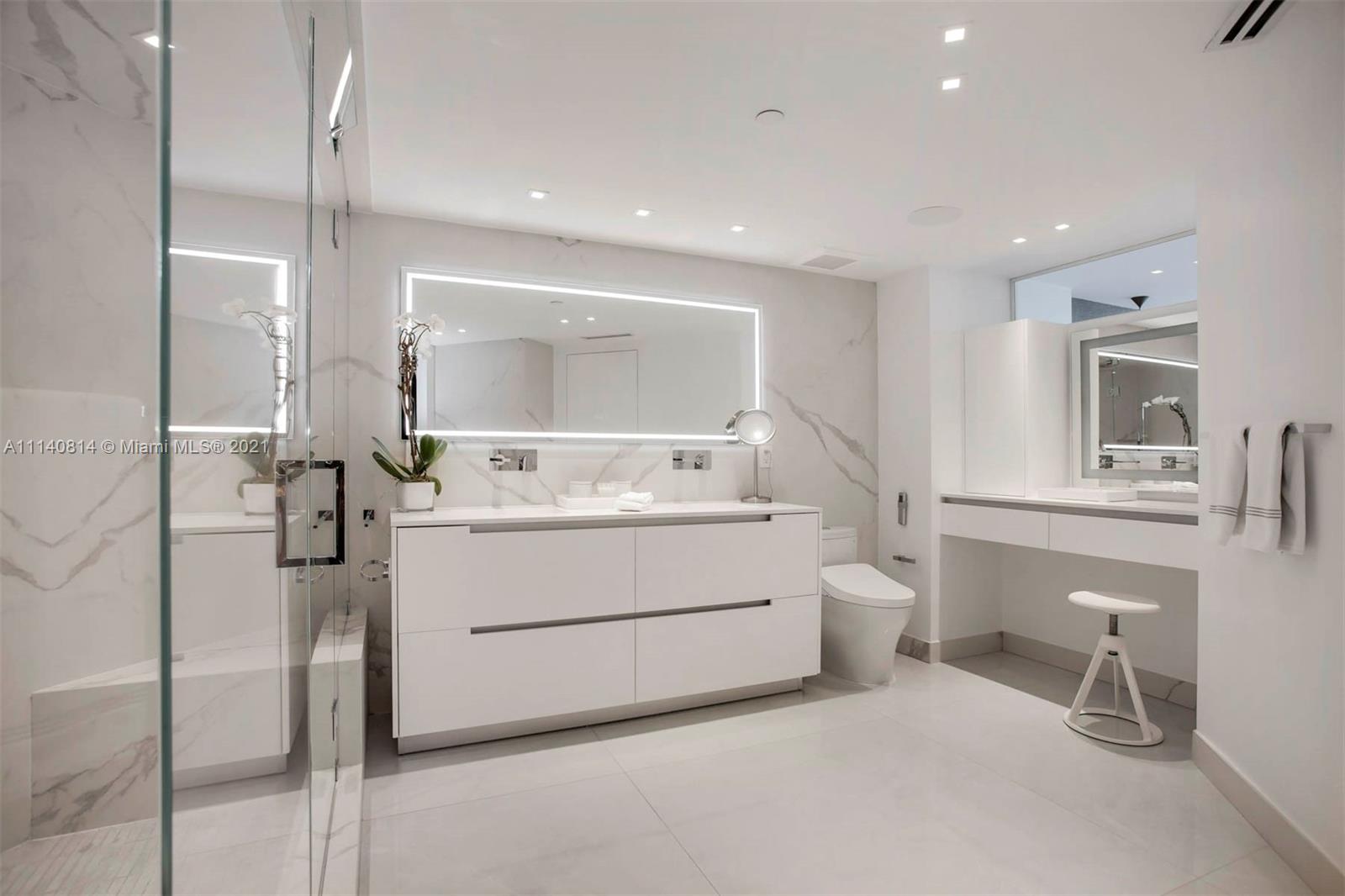BLUE DIAMOND CONDO - Residential