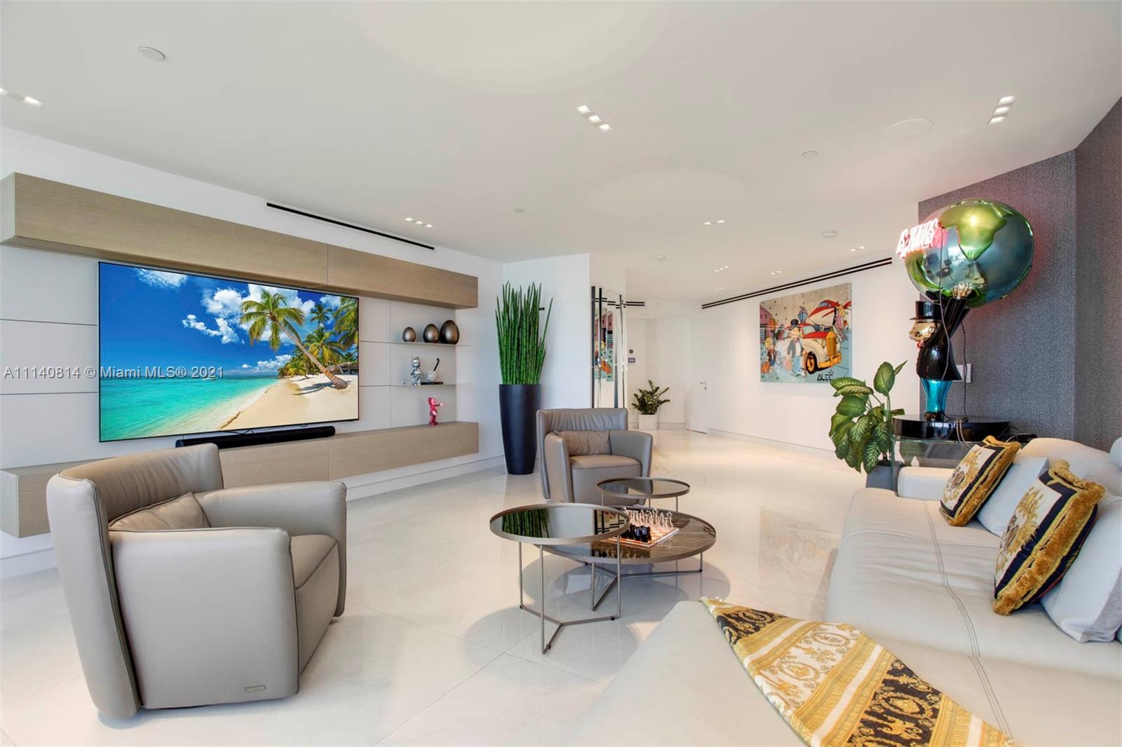 BLUE DIAMOND CONDO - Residential