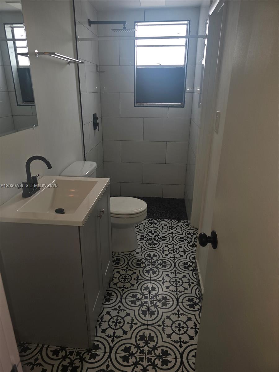 HIALEAH 7TH ADDN - Residential Lease