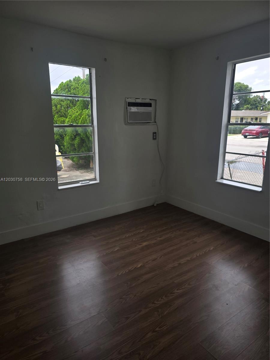 HIALEAH 7TH ADDN - Residential Lease