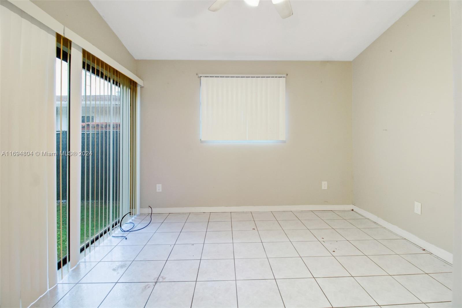 HOLLYWOOD TERRACE - Residential Income
