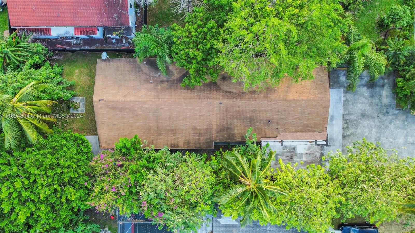 HOLLYWOOD TERRACE - Residential Income