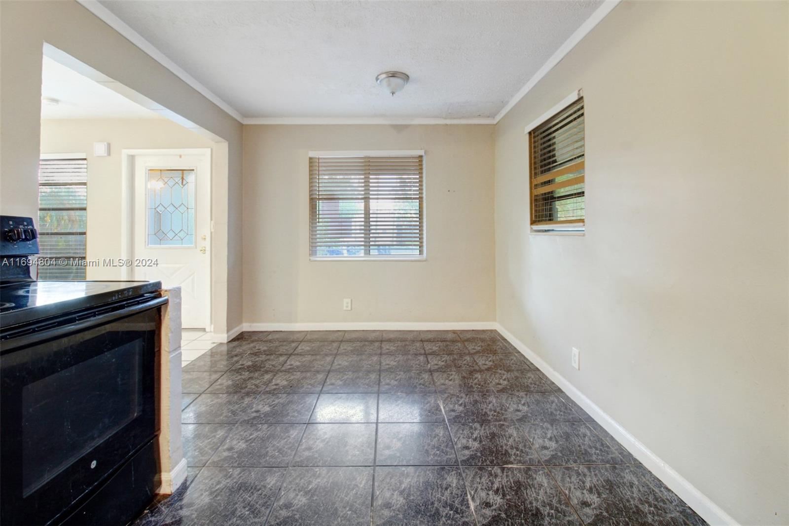 HOLLYWOOD TERRACE - Residential Income