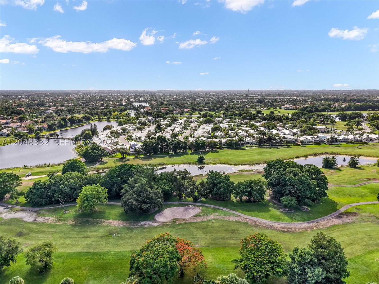 HOLLYWOOD LAKES COUNTRY C - Residential