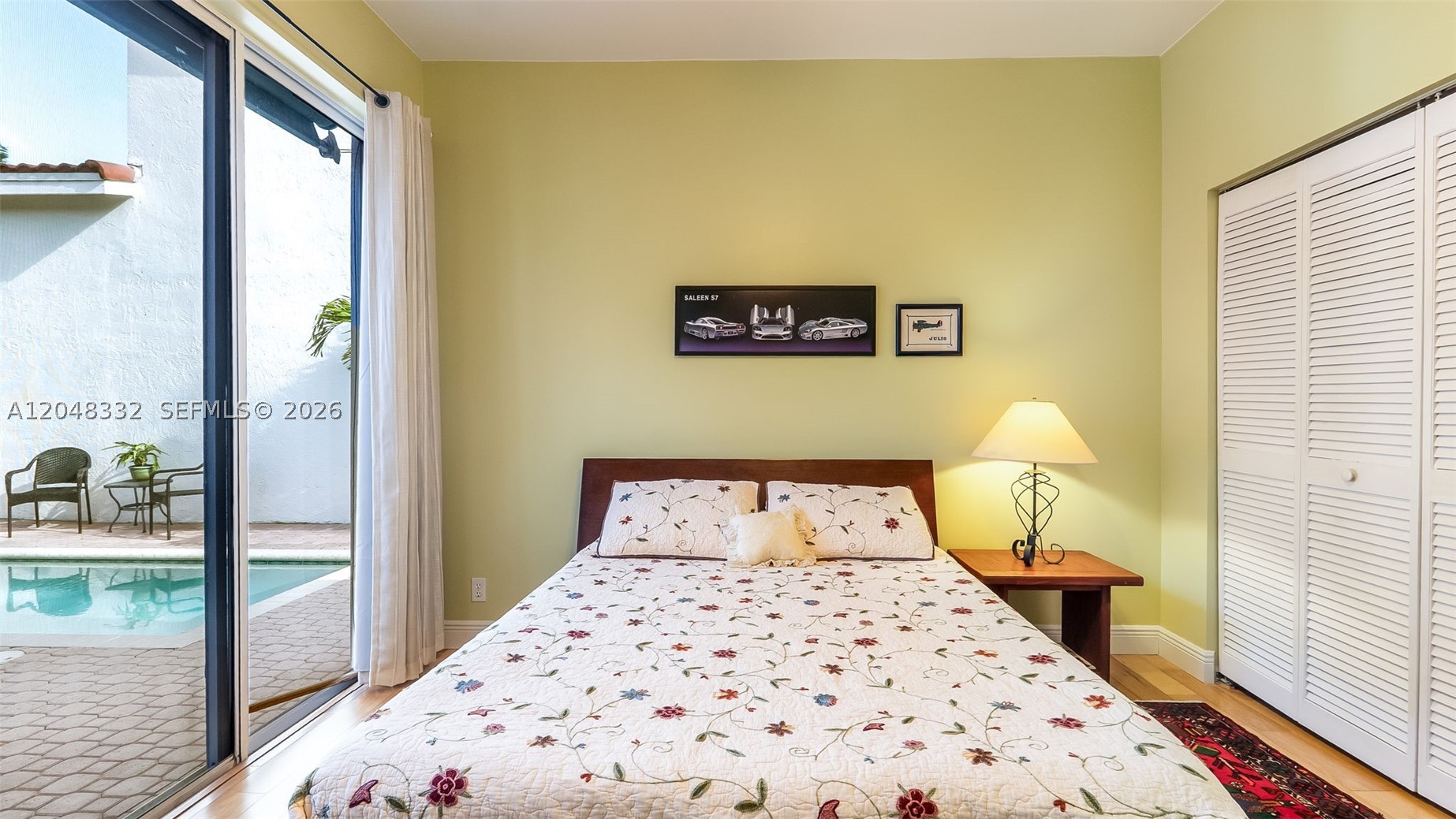 HOLLYWOOD LAKES COUNTRY C - Residential