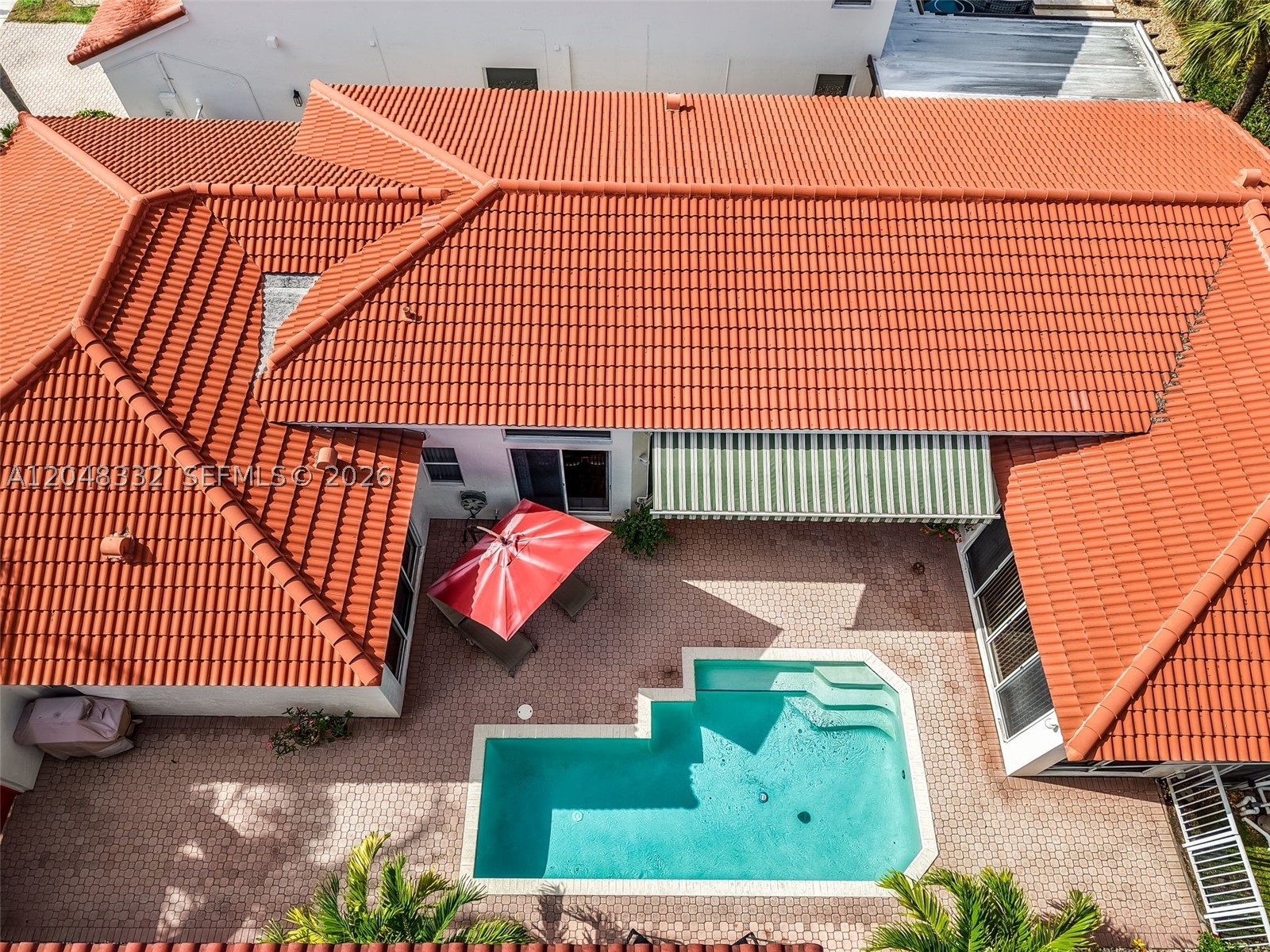 HOLLYWOOD LAKES COUNTRY C - Residential