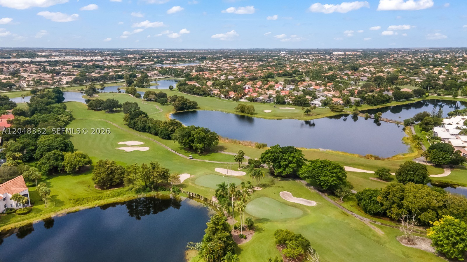 HOLLYWOOD LAKES COUNTRY C - Residential