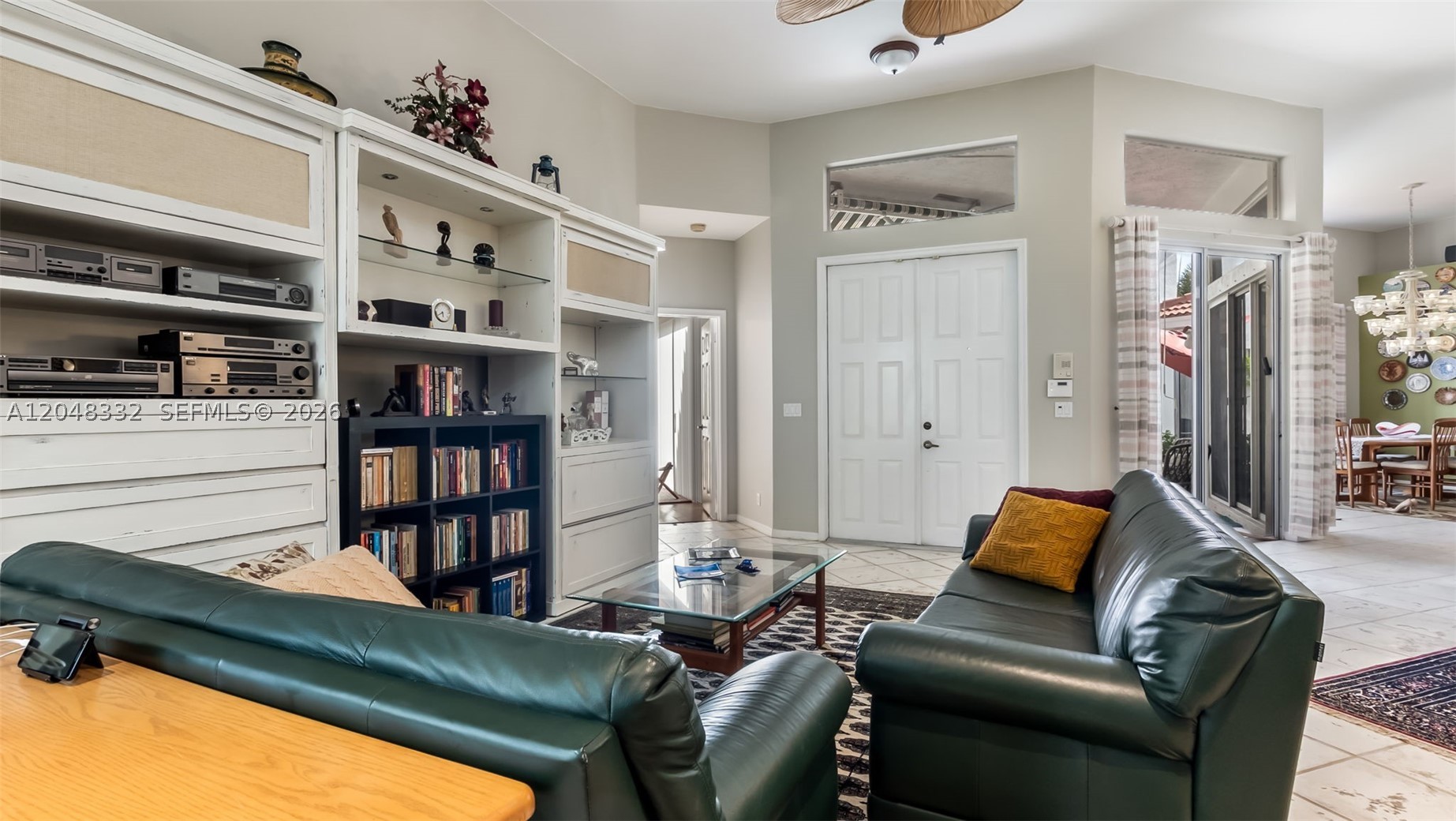 HOLLYWOOD LAKES COUNTRY C - Residential