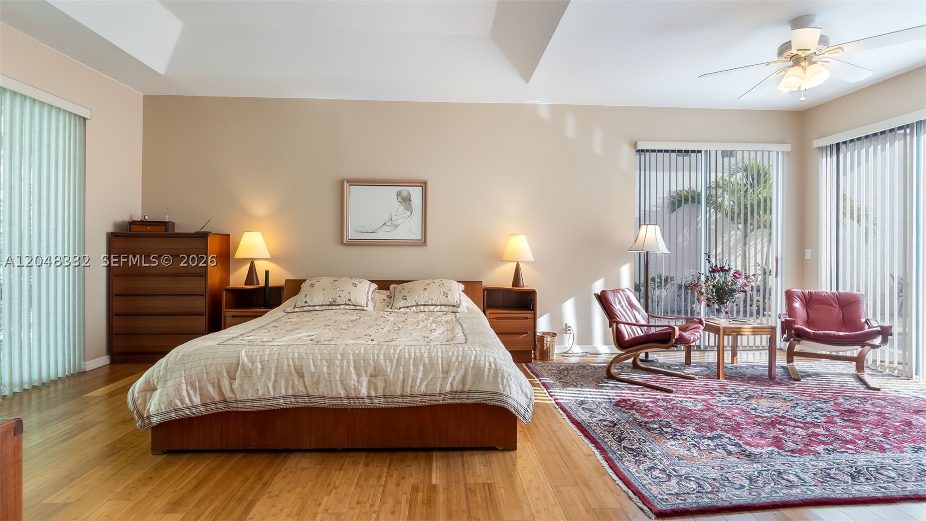 HOLLYWOOD LAKES COUNTRY C - Residential