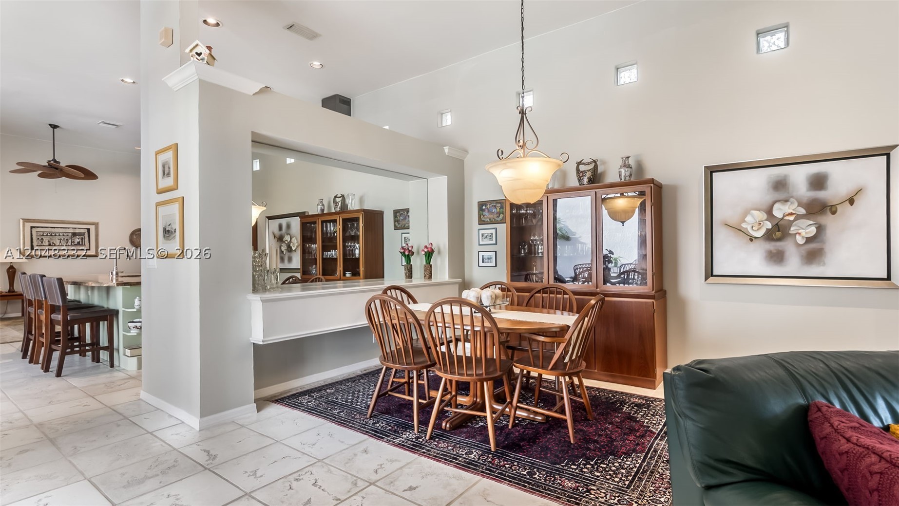 HOLLYWOOD LAKES COUNTRY C - Residential