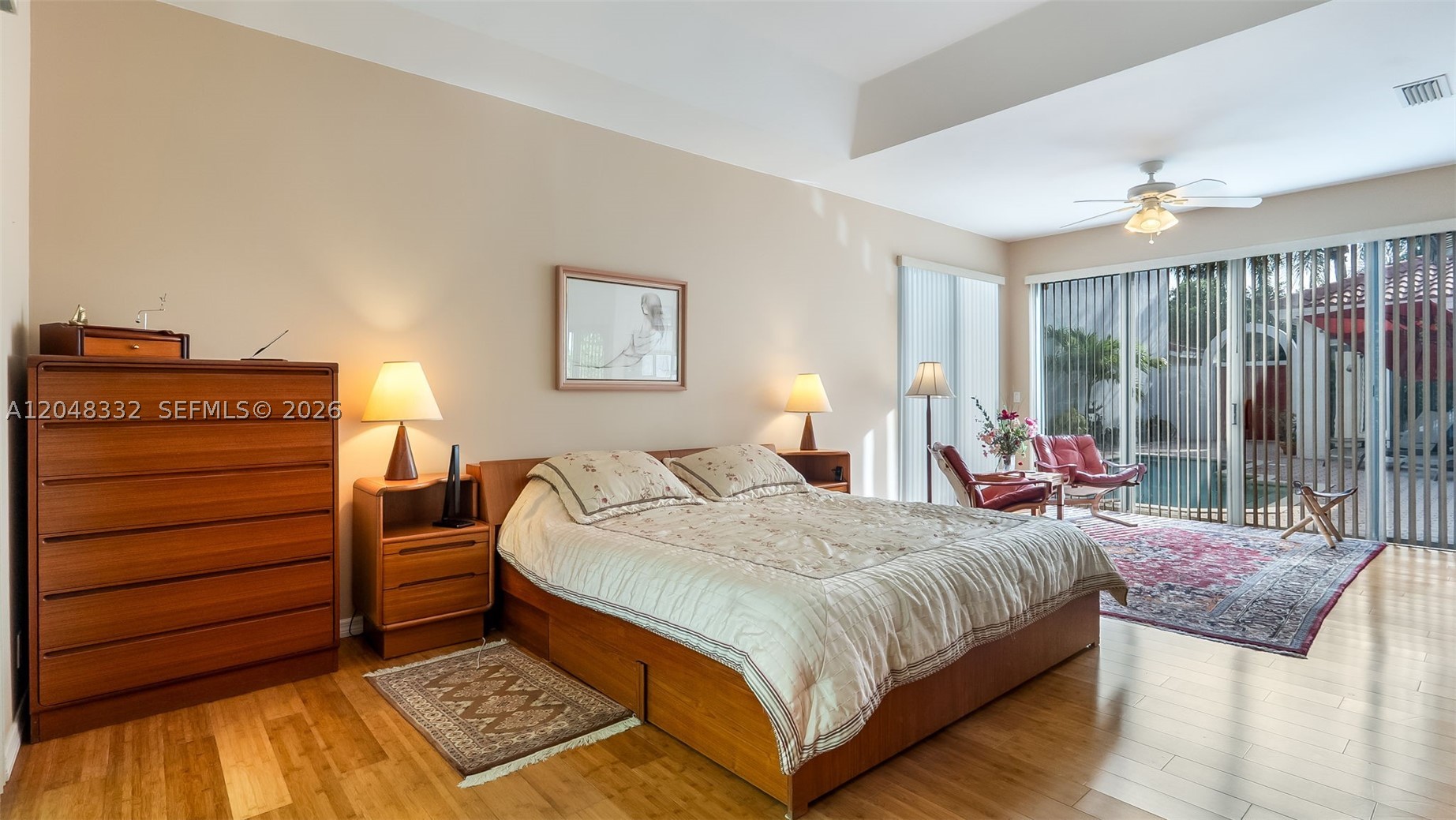 HOLLYWOOD LAKES COUNTRY C - Residential