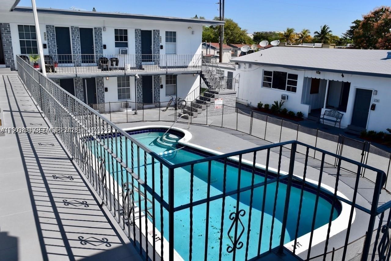 HOLLYWOOD SOUTH SIDE ADD - Residential Lease