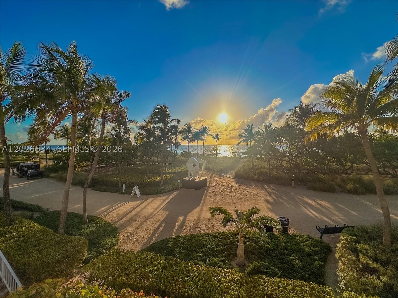 BALMORAL CONDO - Residential