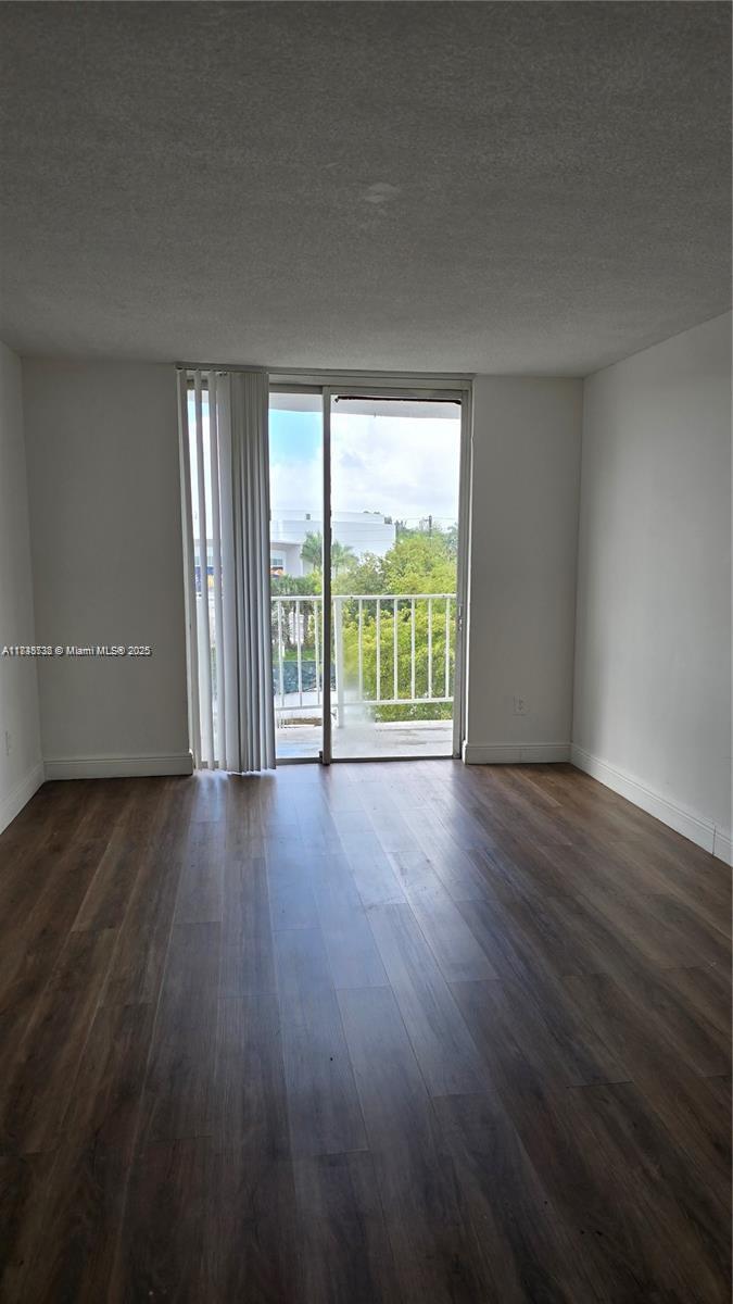 MONTECARLO CONDO - Residential