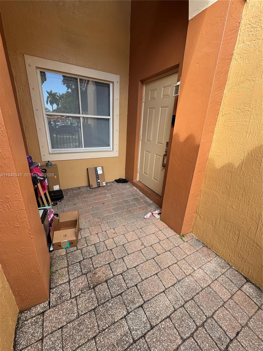 VILLAS AT HARBOR ISLES - Residential