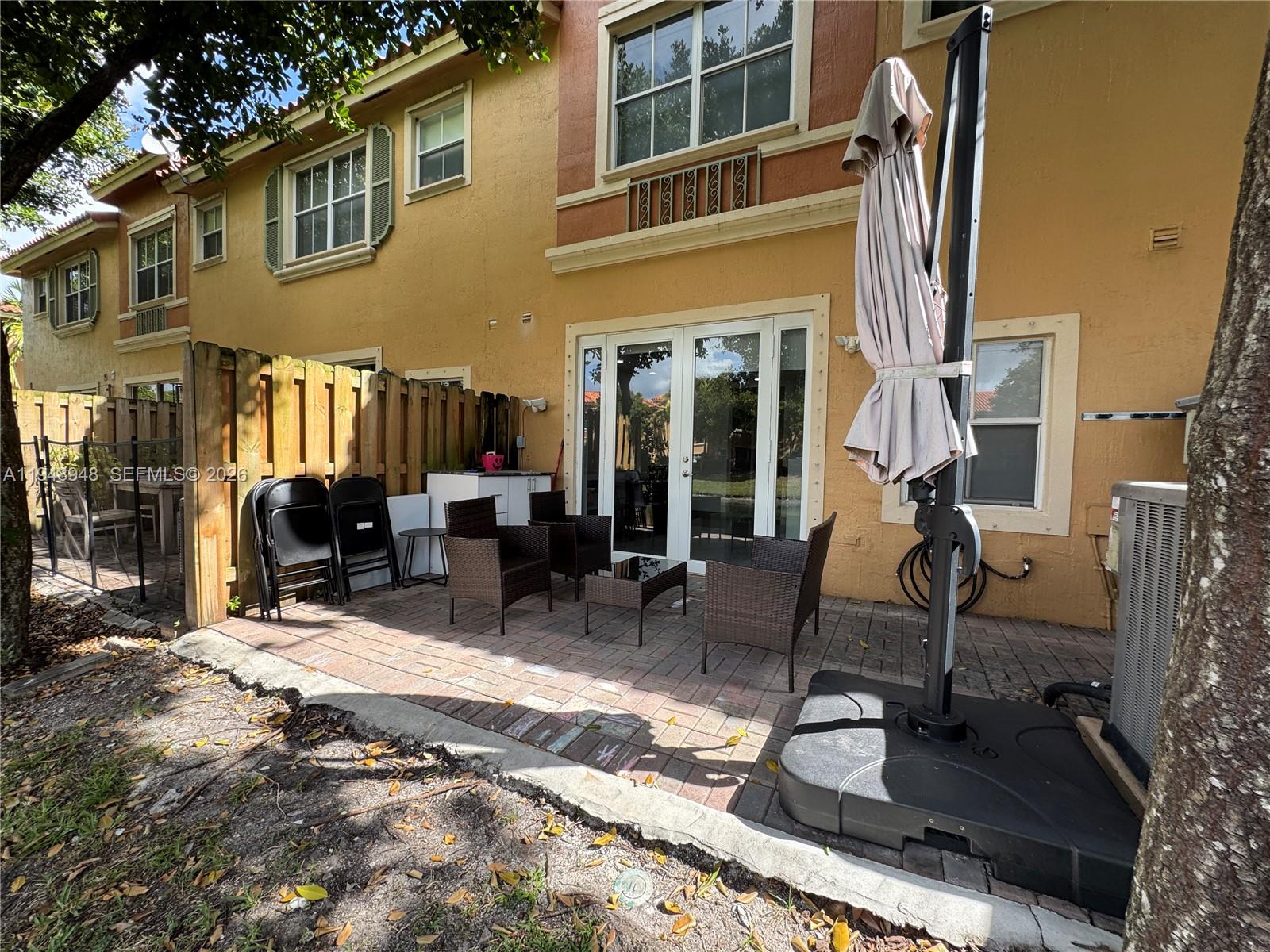 VILLAS AT HARBOR ISLES - Residential