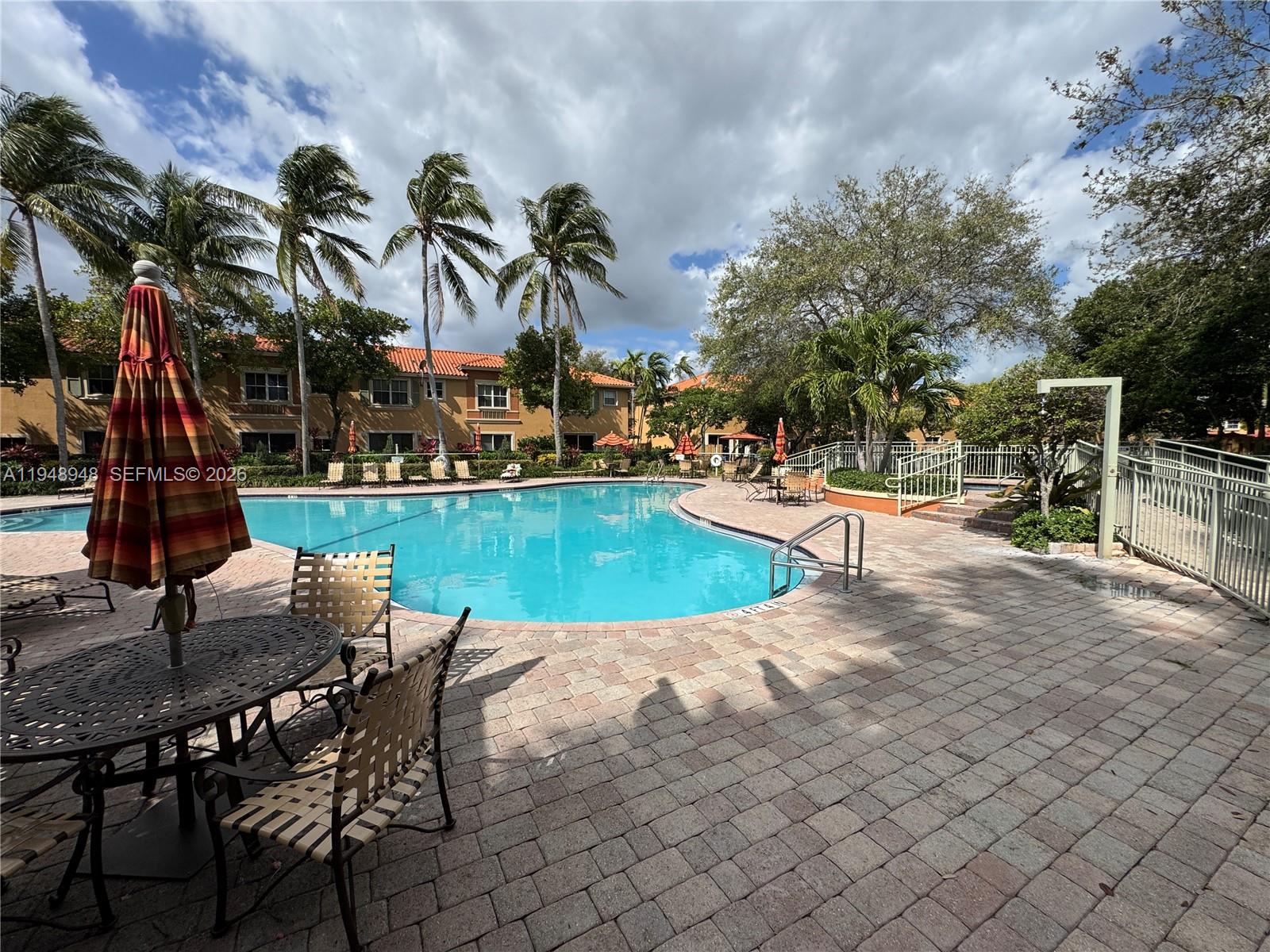 VILLAS AT HARBOR ISLES - Residential