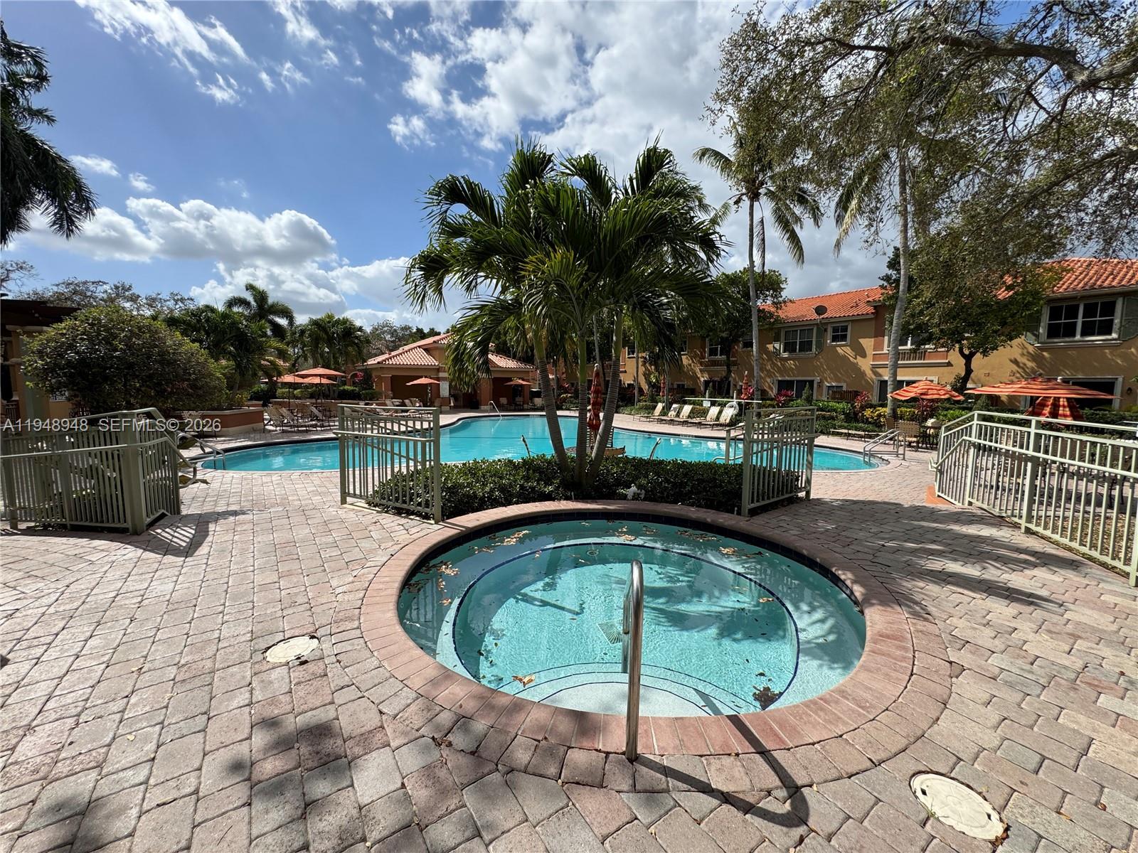 VILLAS AT HARBOR ISLES - Residential