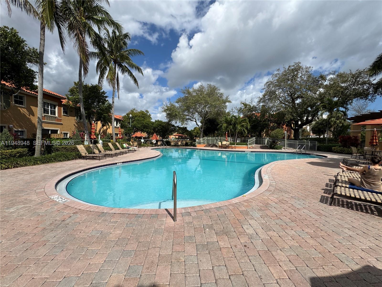 VILLAS AT HARBOR ISLES - Residential