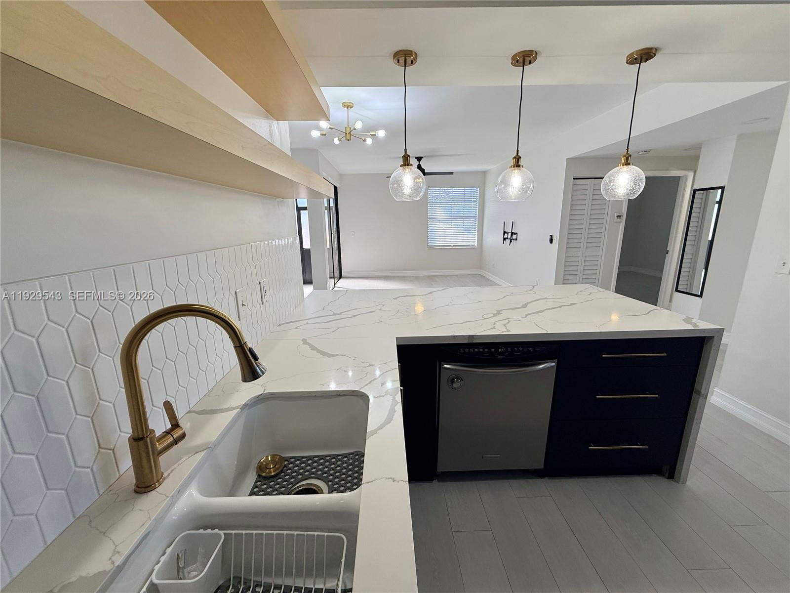 PIERPOINTE FIVE CONDO III - Residential Lease