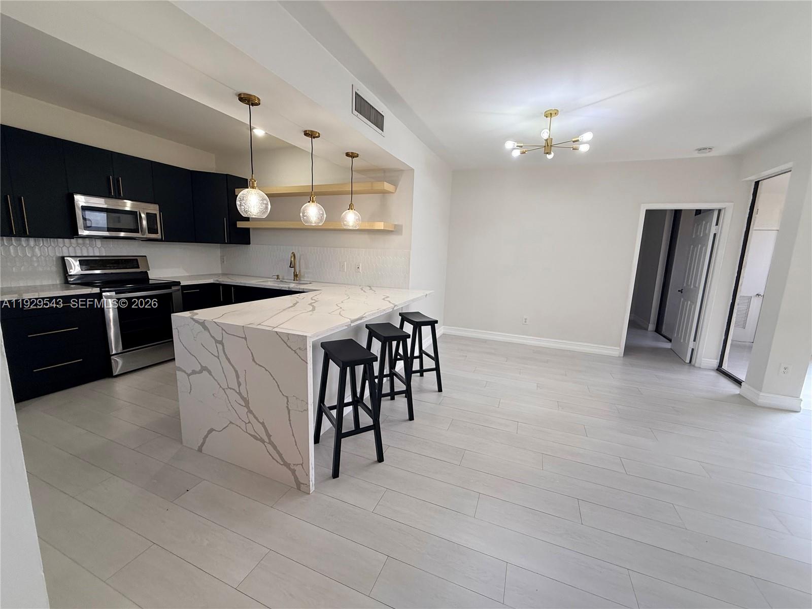 PIERPOINTE FIVE CONDO III - Residential Lease