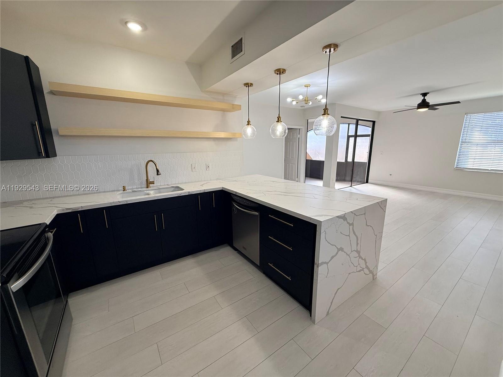 PIERPOINTE FIVE CONDO III - Residential Lease