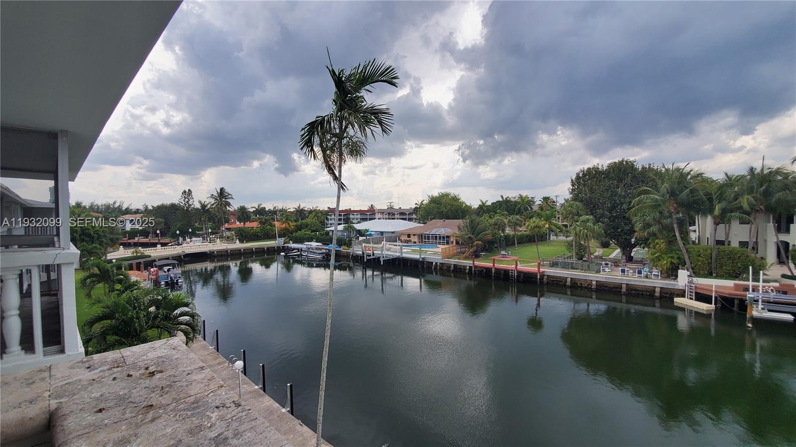 ISLE OF PARADISE CO-OP - Residential