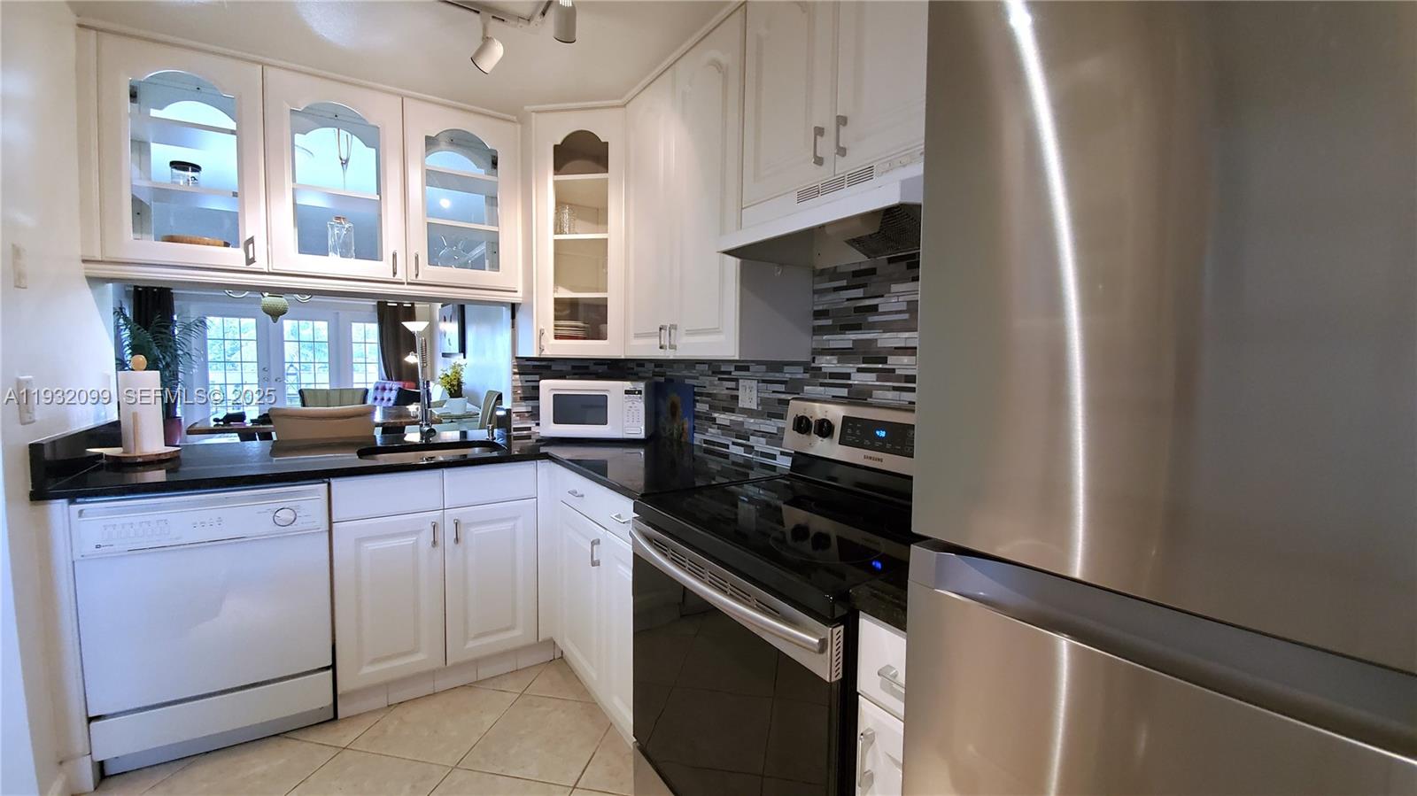 ISLE OF PARADISE CO-OP - Residential