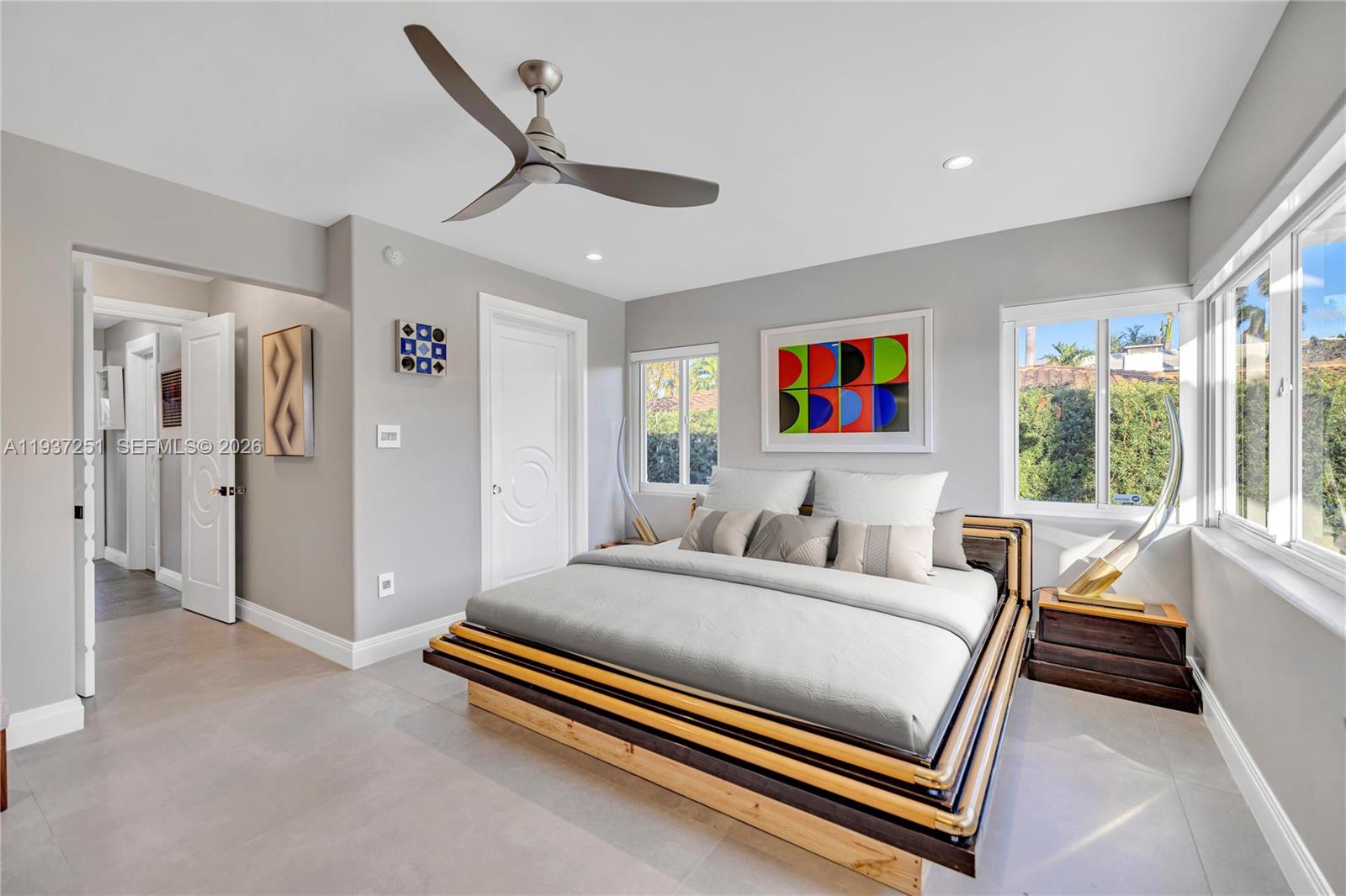 HOLLYWOOD LAKES SECTION - Residential