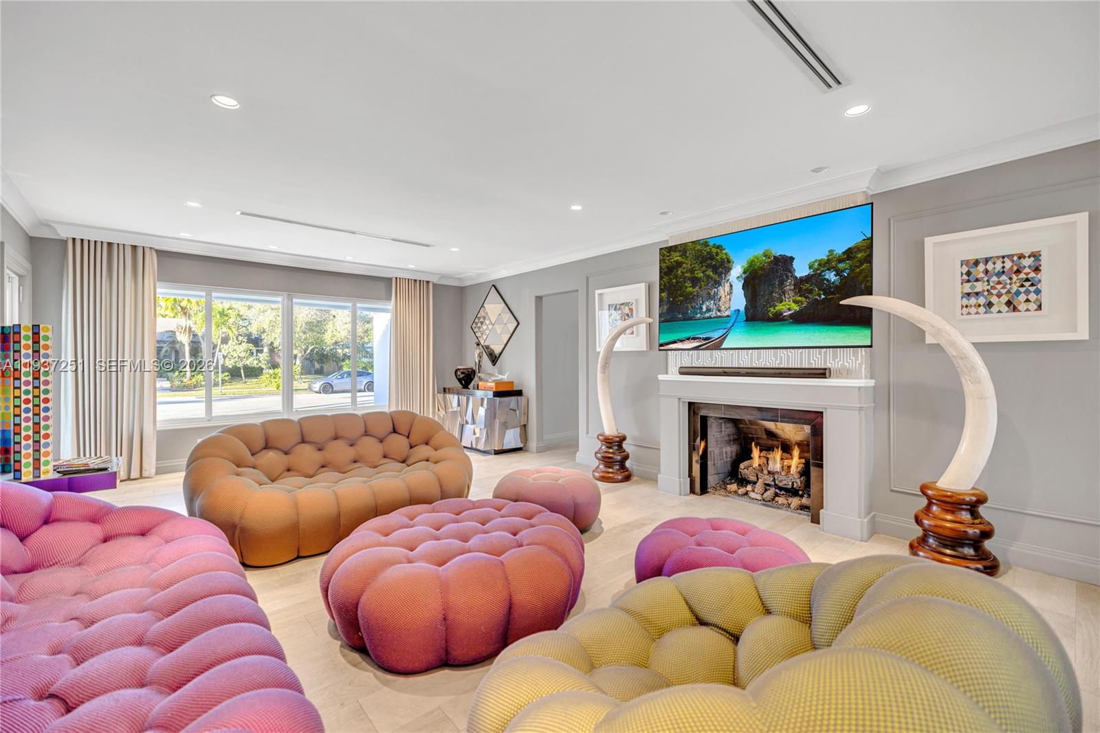 HOLLYWOOD LAKES SECTION - Residential