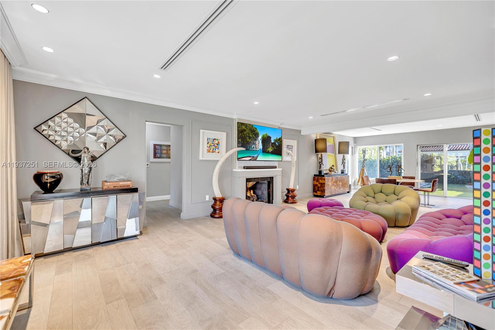 HOLLYWOOD LAKES SECTION - Residential