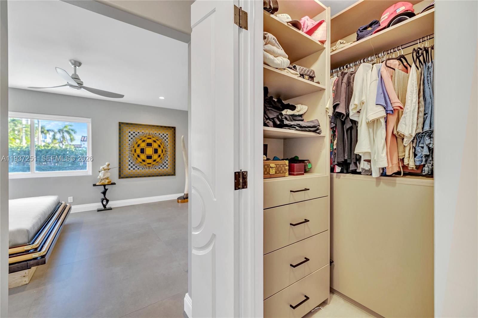 HOLLYWOOD LAKES SECTION - Residential