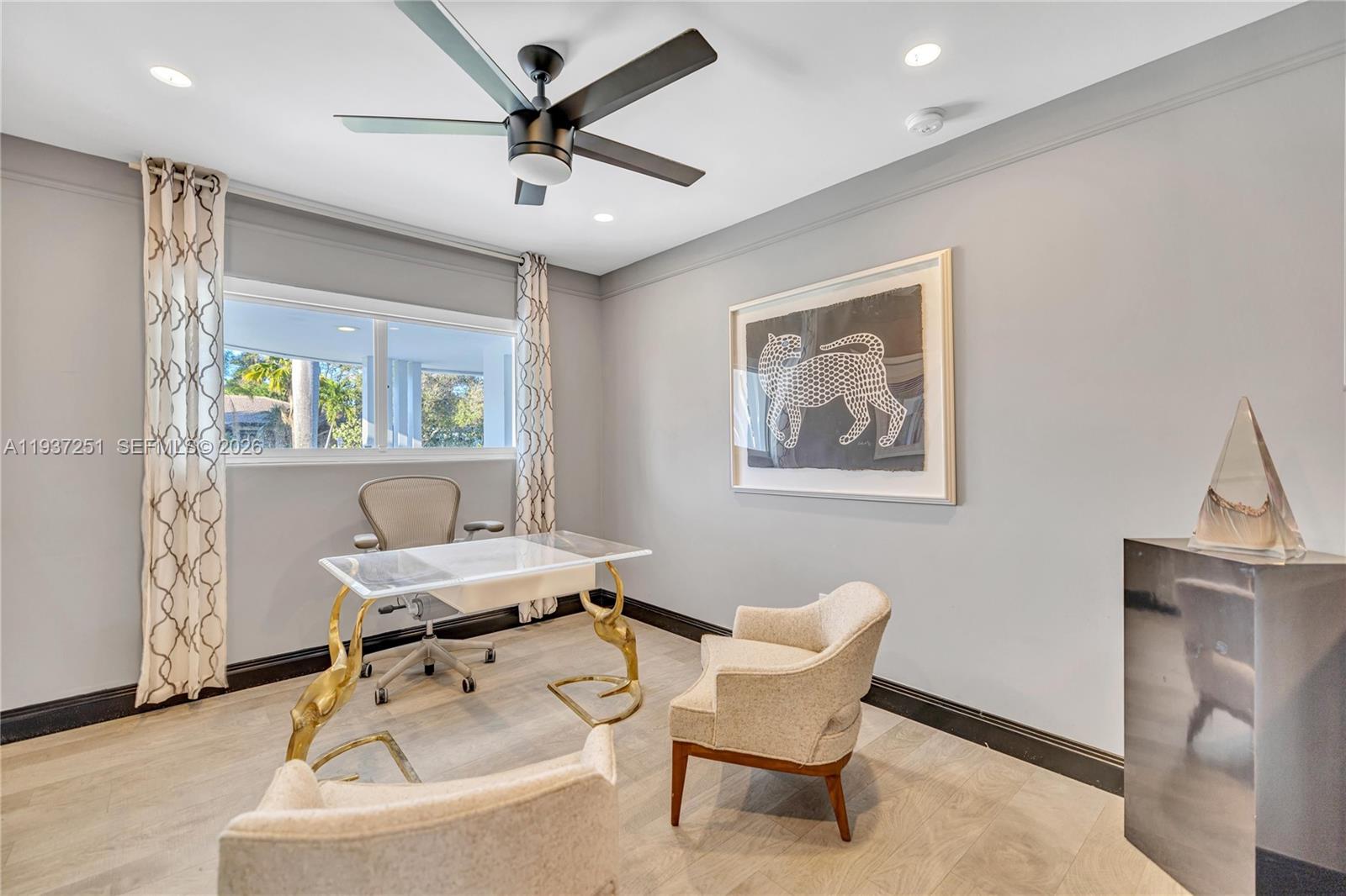 HOLLYWOOD LAKES SECTION - Residential