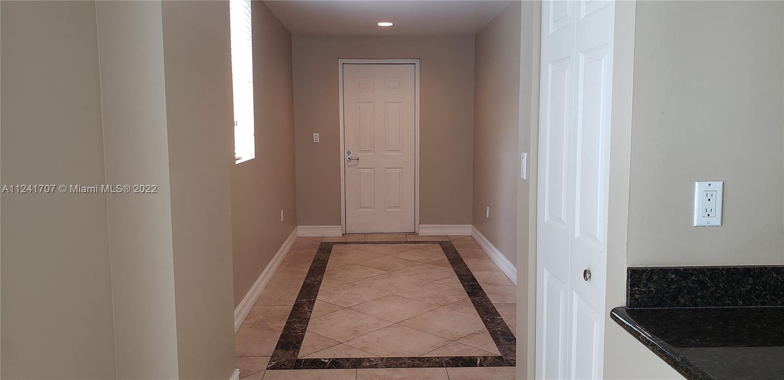 DOWNTOWN DADELAND CONDO N - Residential Lease