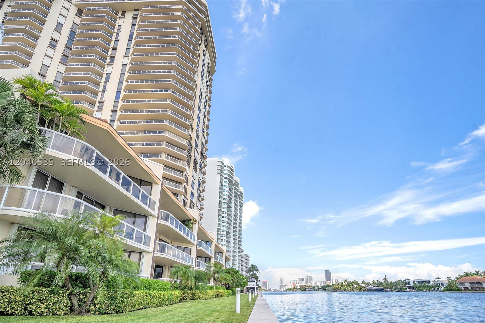 TERRACES NORTH TURNBERRY - Residential